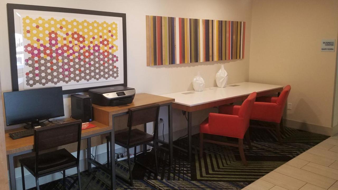 Holiday Inn Express Irwin Pa Tpk Exit 67 By Ihg Exterior photo