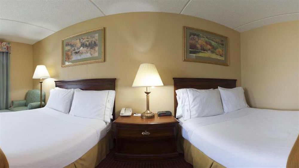 Holiday Inn Express Irwin Pa Tpk Exit 67 By Ihg Exterior photo