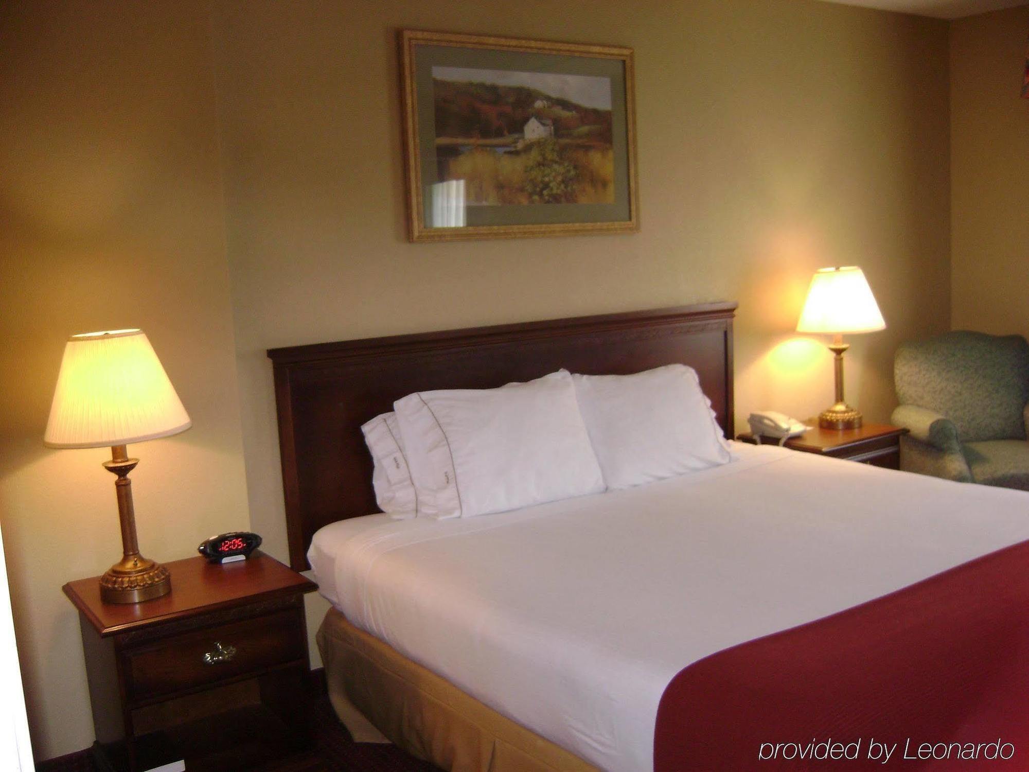 Holiday Inn Express Irwin Pa Tpk Exit 67 By Ihg Exterior photo