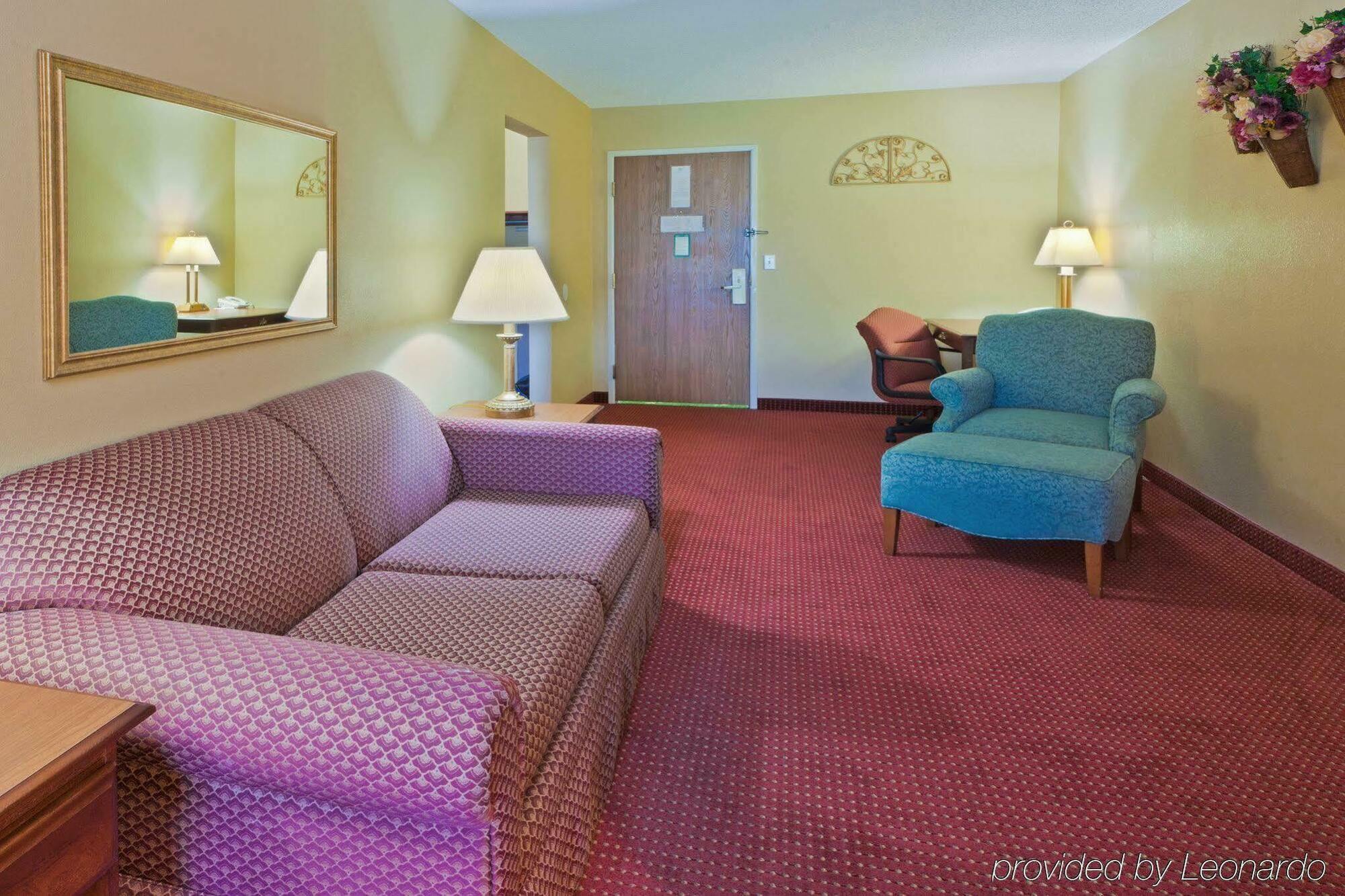 Holiday Inn Express Irwin Pa Tpk Exit 67 By Ihg Exterior photo